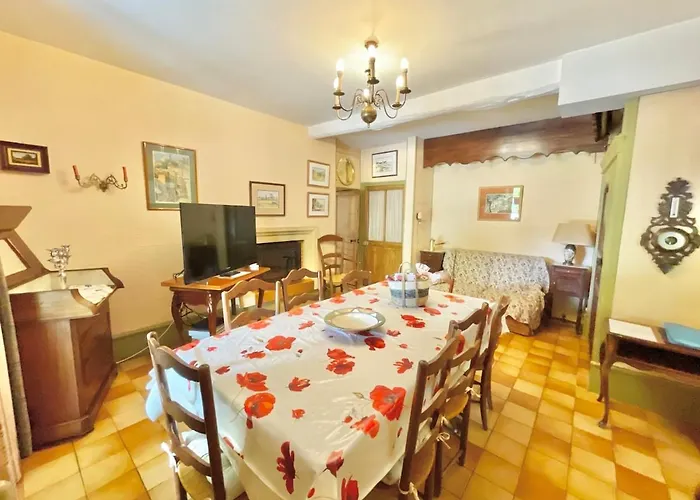 Manoir De Xixeme Siecle - Avec Piscine Et Grand Parc Feriehus